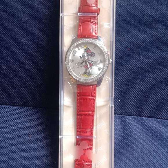 Disney~ Jeweled Red Strap Minnie Mouse Watch NWT NIB 🔥 - Picture 2 of 4